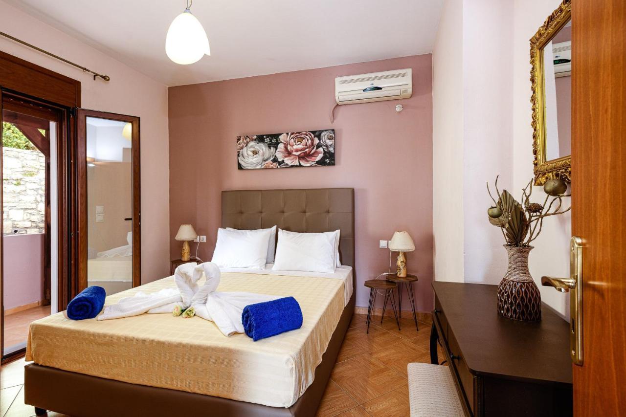 Villas Roumeli Villa *